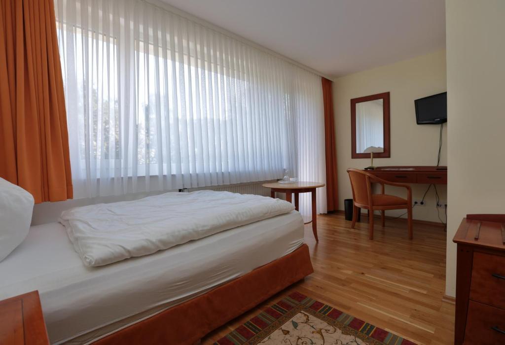 Hotel Am Rossberg Альтенар Номер фото